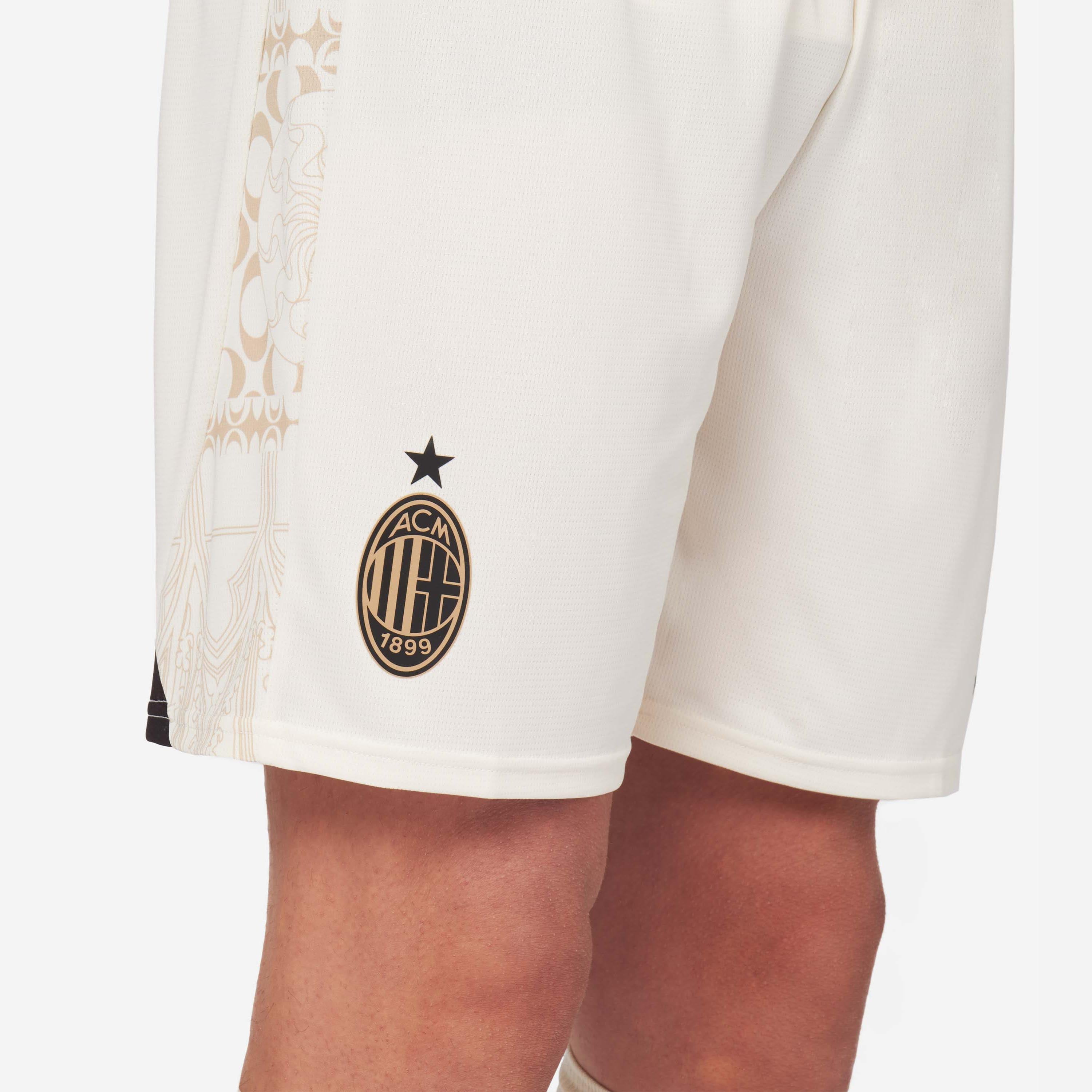 AC Milan Kit Gara Pleasures 2023/24 Pantaloncini Uomo Chiaro