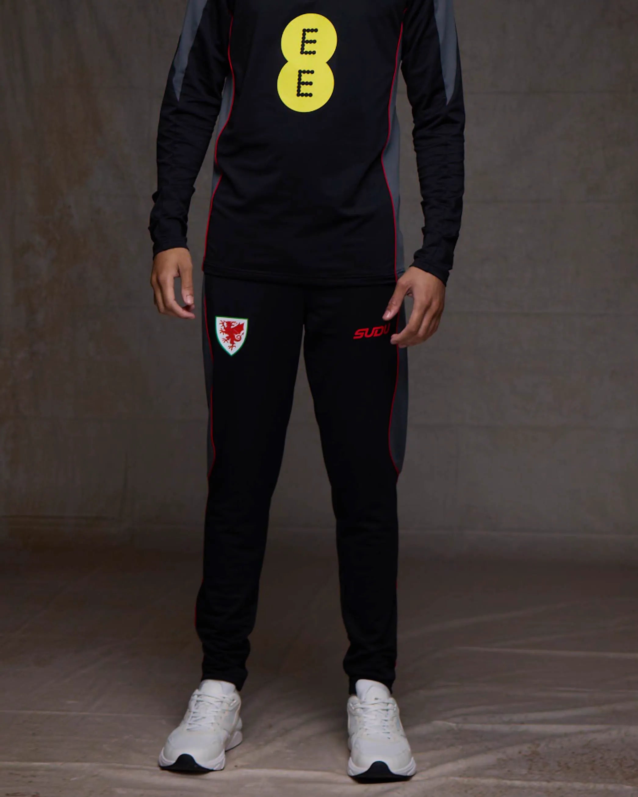 Wales Training pantaloni SUDU 2026-28 Staff neri tapered