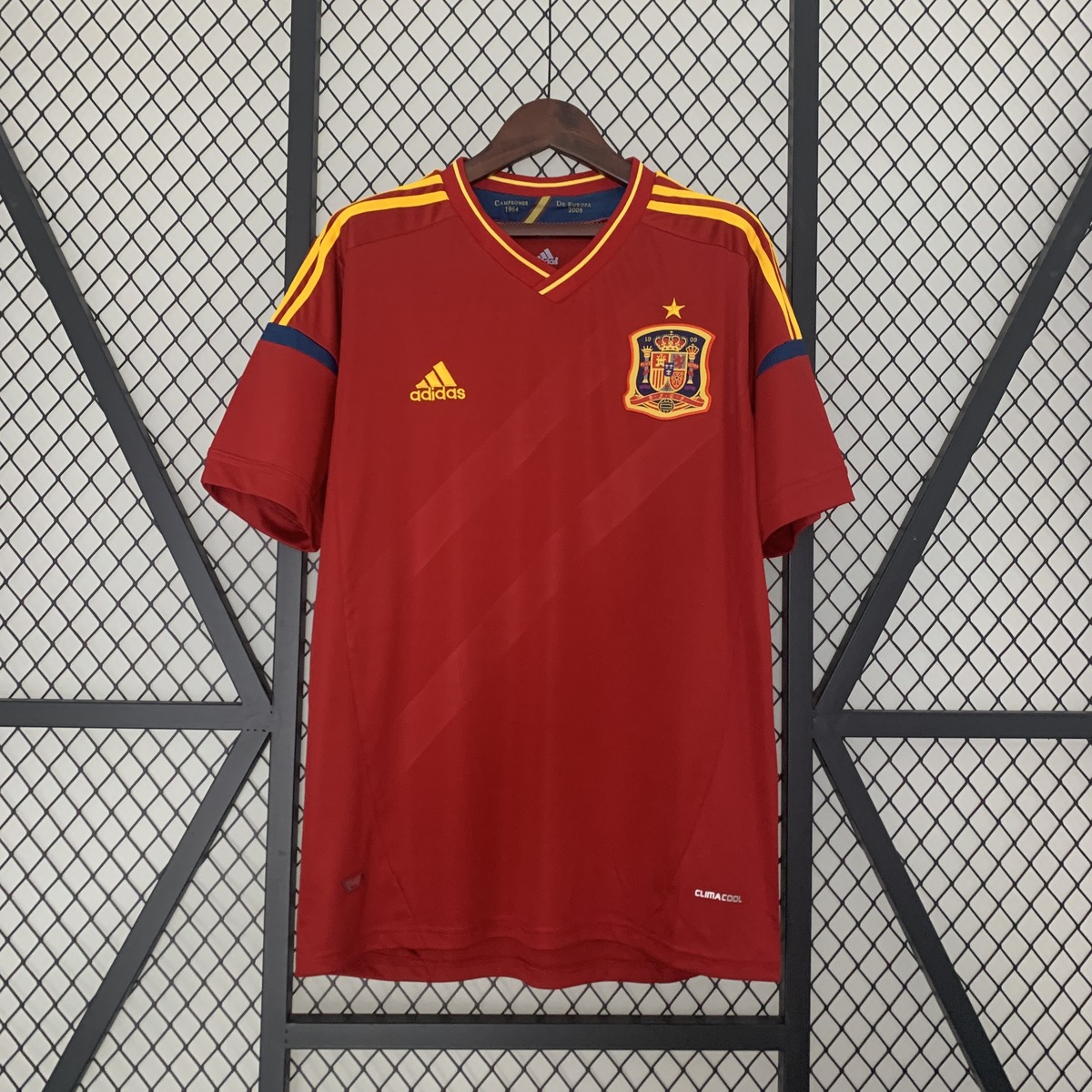 Tifoso Store Spagna 2012 maglia home retro rossa oro