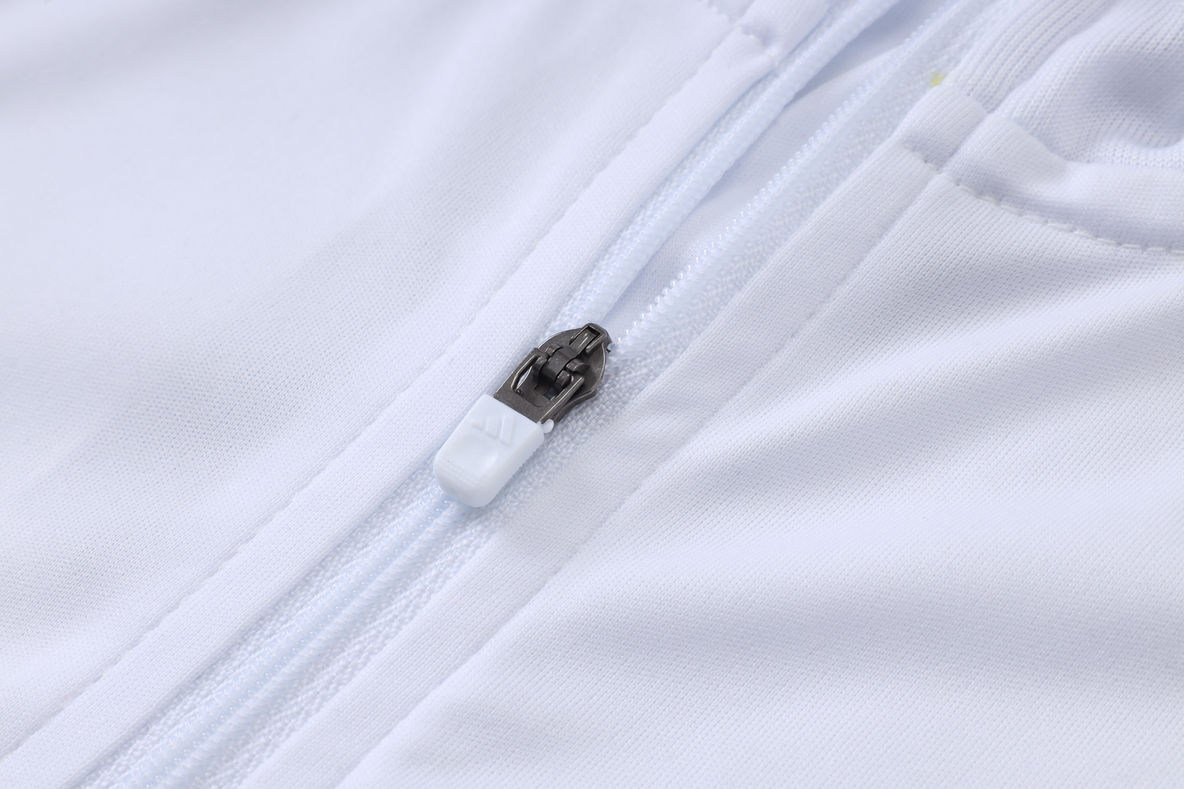 Tifoso Store Tuta Real Madrid Bianca 2026/27 tuta mezza zip S-XXL