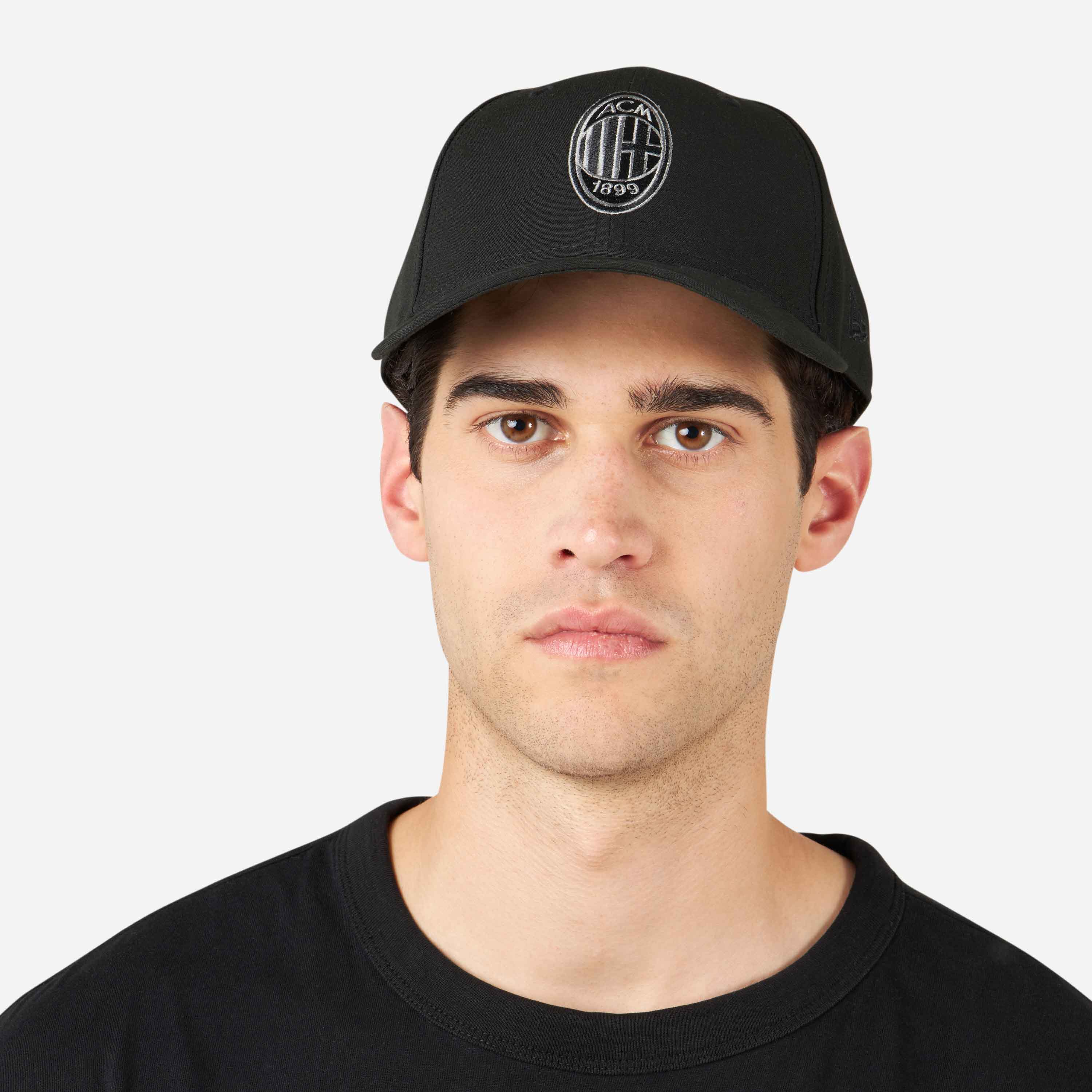 AC Milan 9Forty Cappellino Nero New Era Logo Visiera Curva