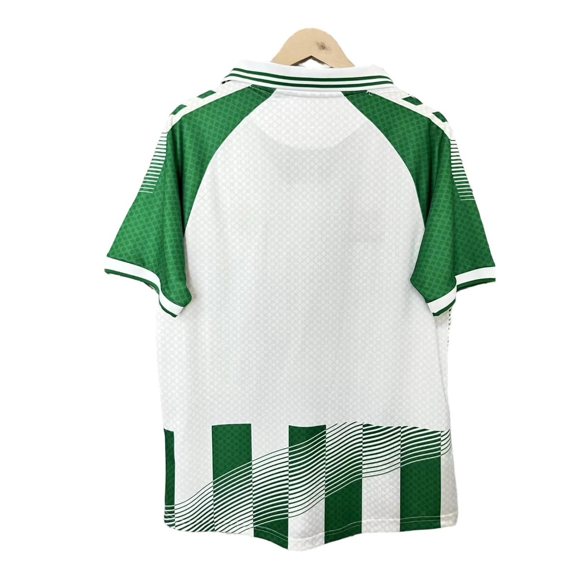 Real Betis Home 2026/27 maglia calcio a strisce bianco verdi