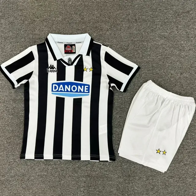 Juventus Bambino 1994/95 completo bambino Danone strisce
