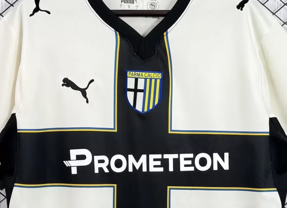 Tifoso Store Parma Home 2026/27 maglia crociata S-XXL