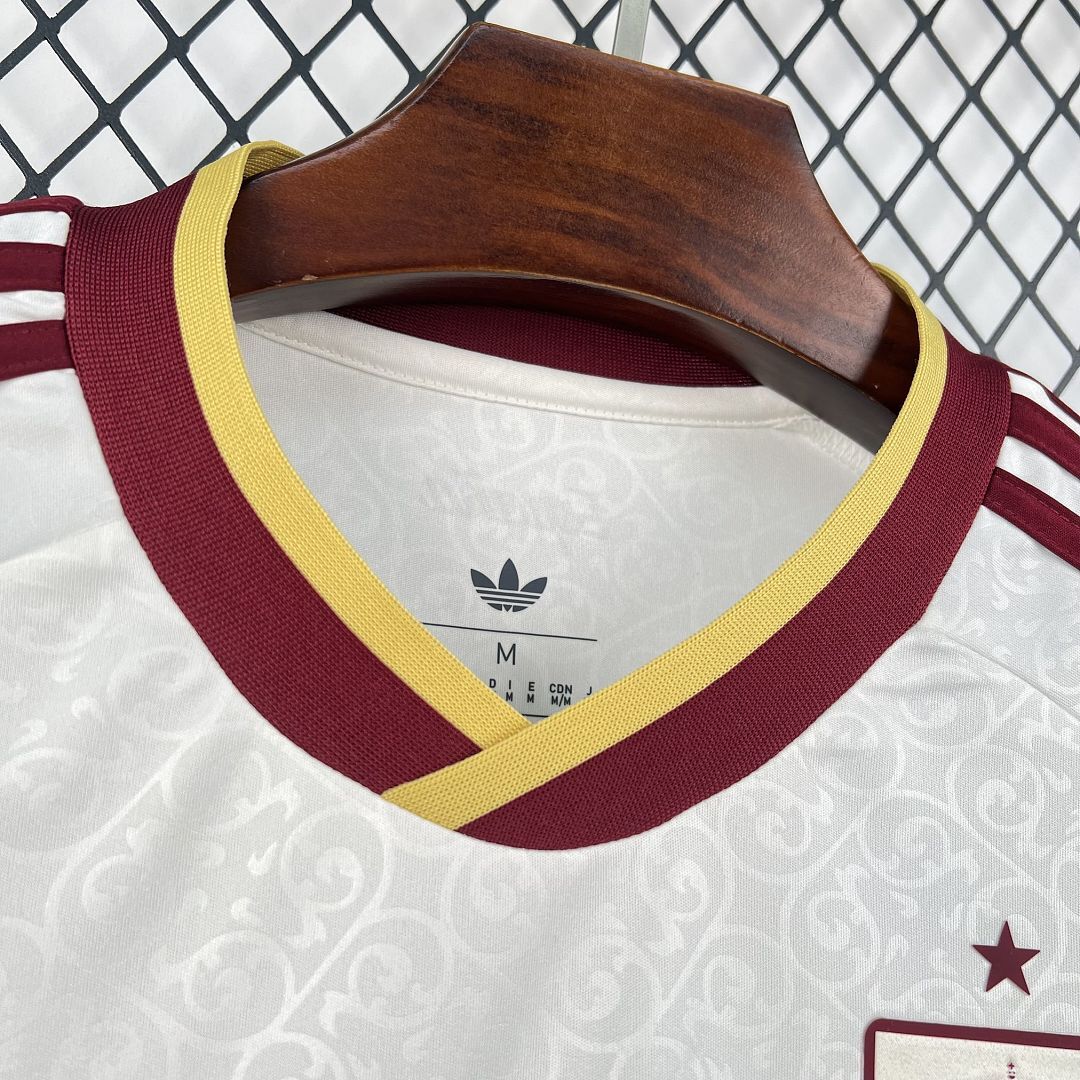 Tifoso Store Maglie da Calcio Spagna 2026 Dellafuente maglia bianca