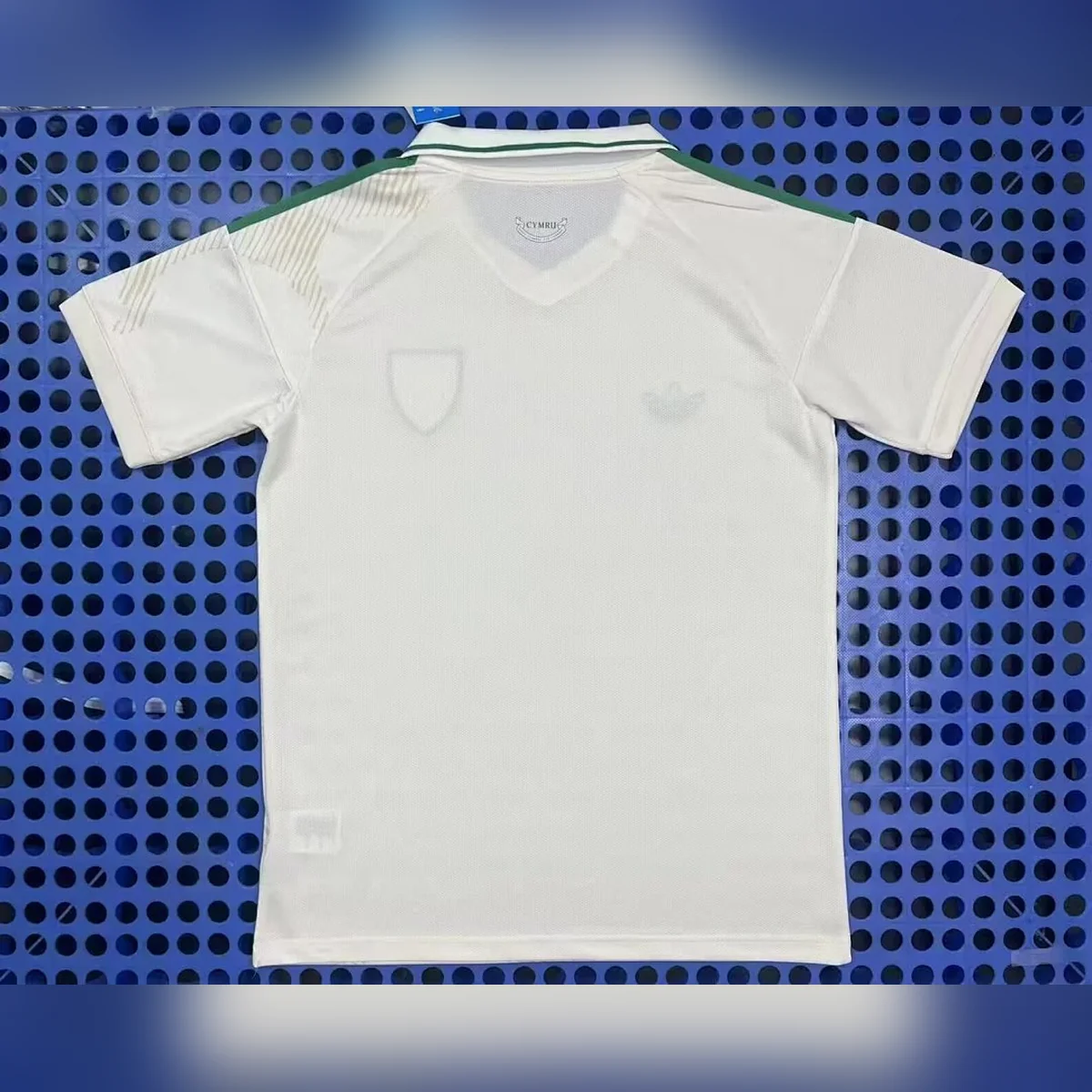 Tifoso Store Galles 2026/27 seconda maglia calcio crema