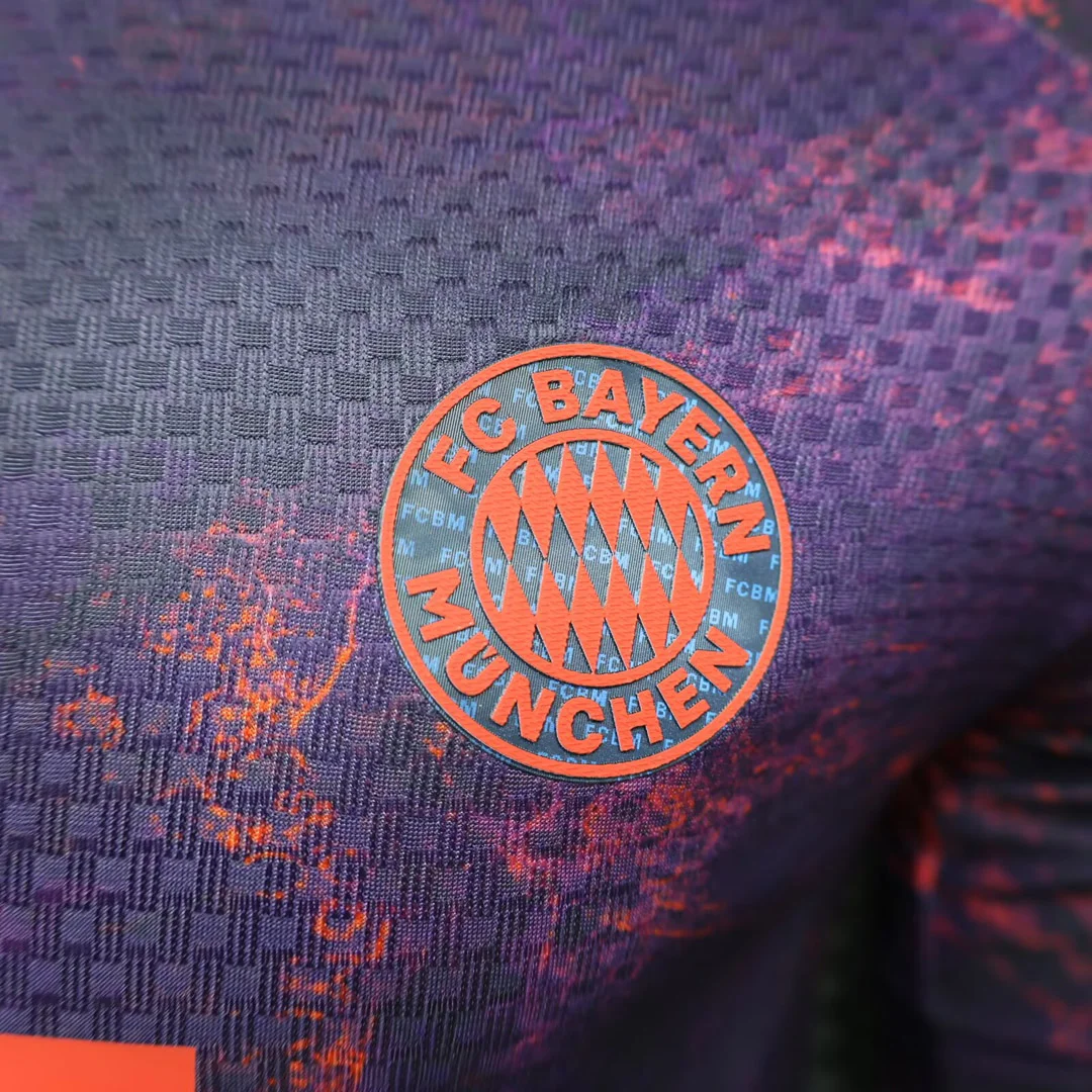 Tifoso Store Player Version Bayern 2026/27 terza maglia ML viola