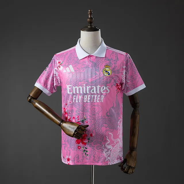 Real Madrid Special 2025/26 maglia calcio rosa edizione speciale