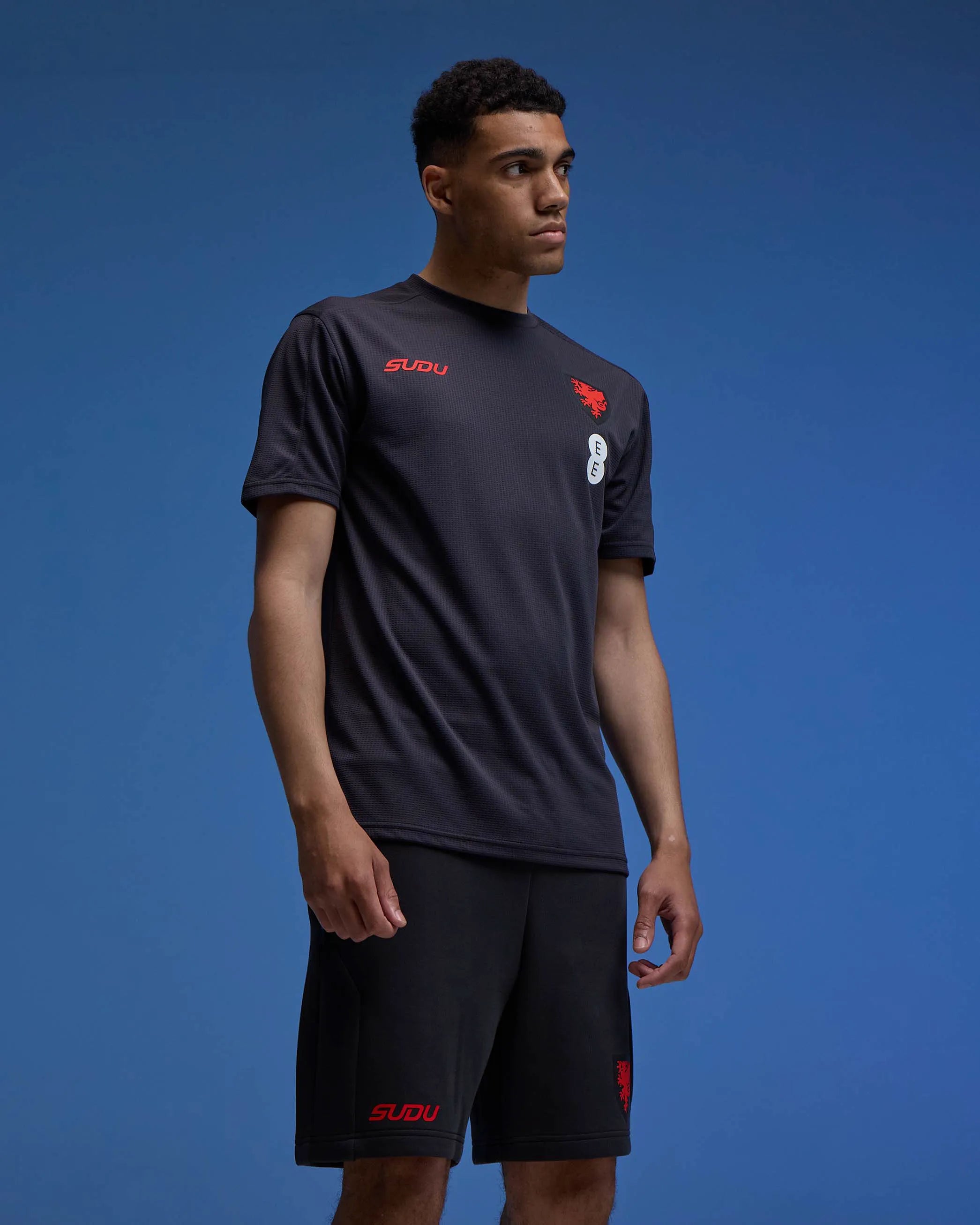 Wales Travel maglia SUDU 2026-28 Staff nera traspirante