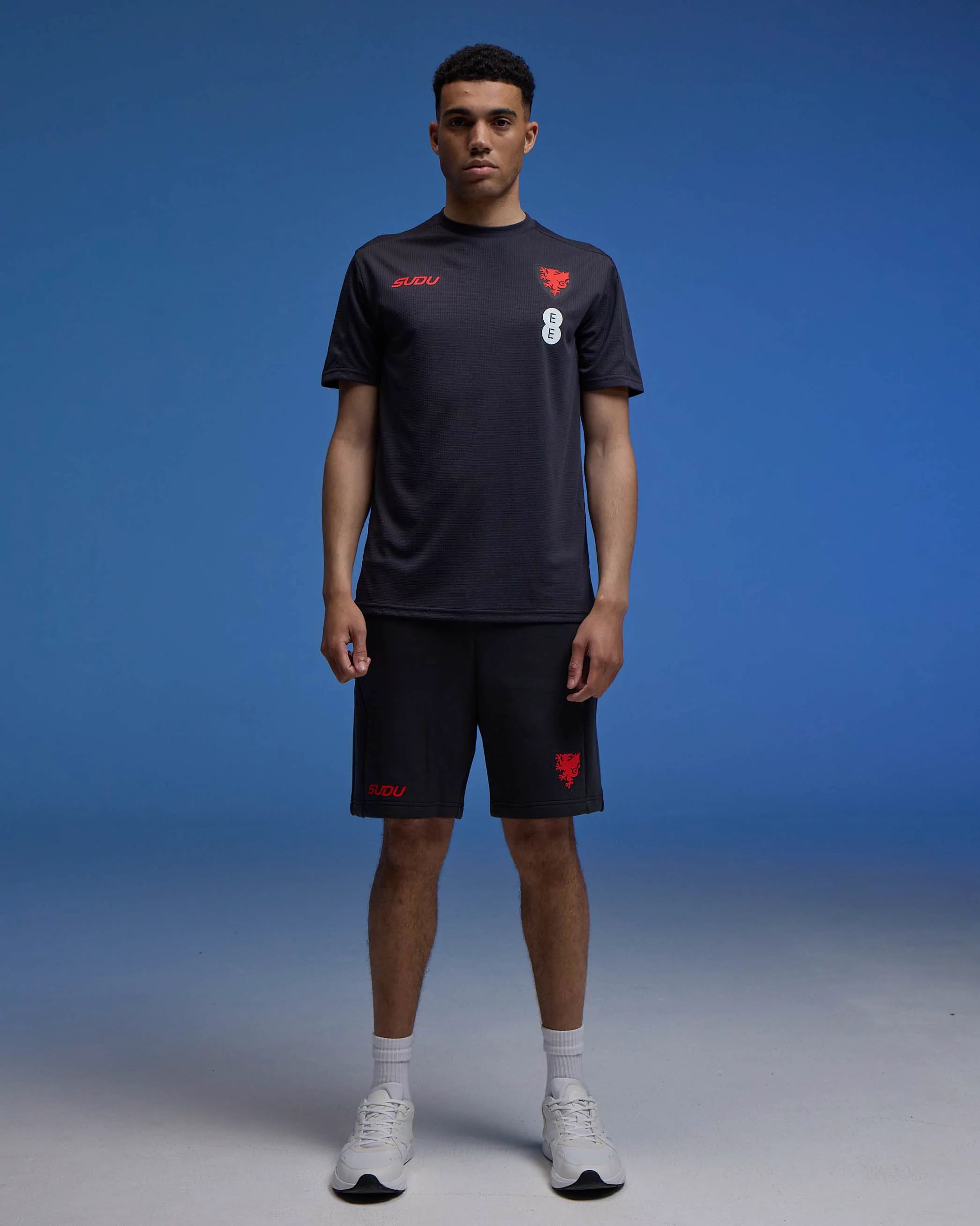 Wales Travel maglia SUDU 2026-28 Staff nera traspirante
