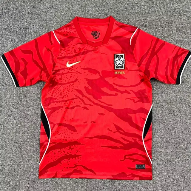 Corea del Sud Mondiale 2026 maglia prima divisa rossa tigrata