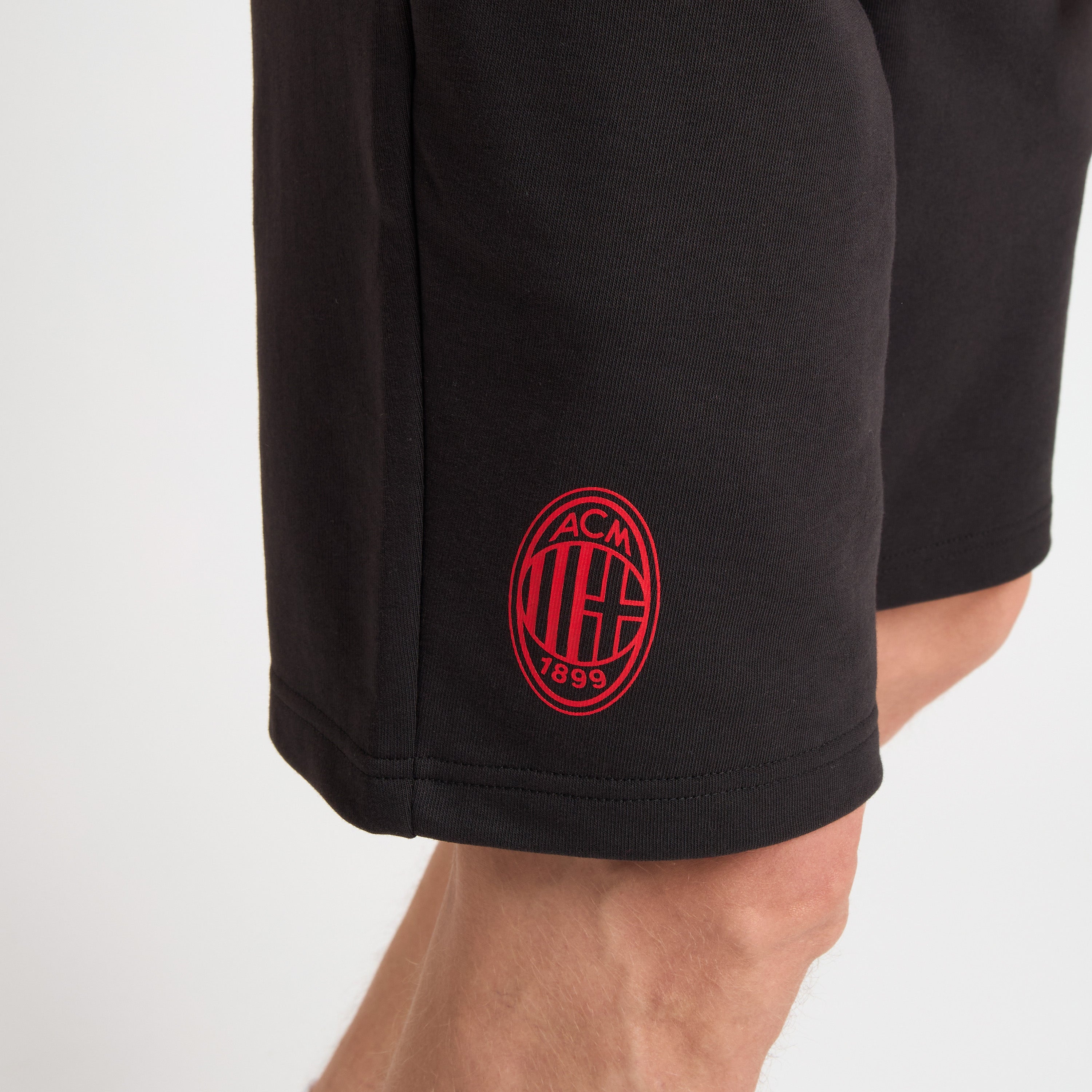 AC Milan Essential pantaloncini neri uomo taglia regolare