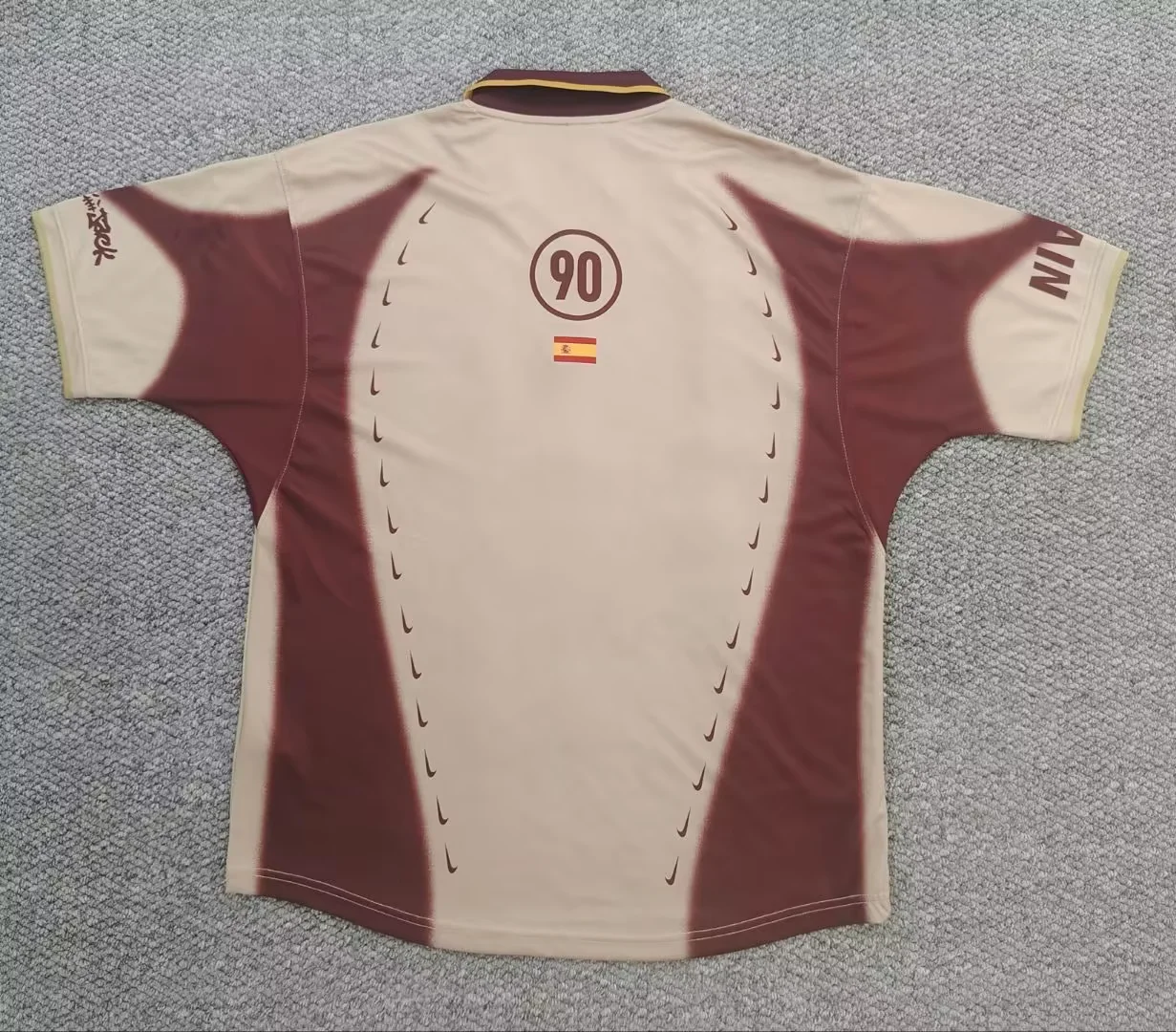 Tifoso Store Spagna Total 90 2026 maglia crema bordeaux