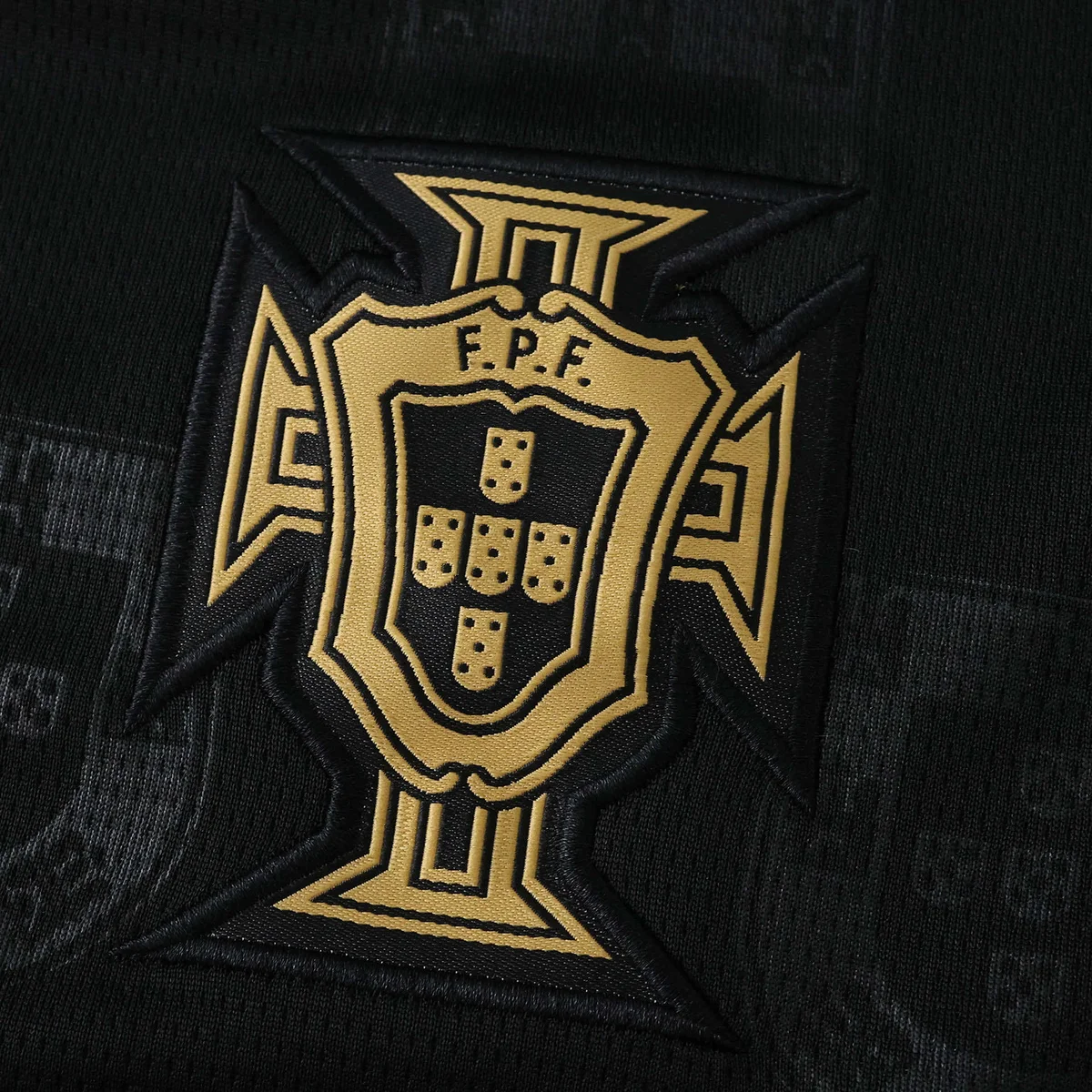 Tifoso Store Portogallo Nera Mondiali 2026 maglia nera oro