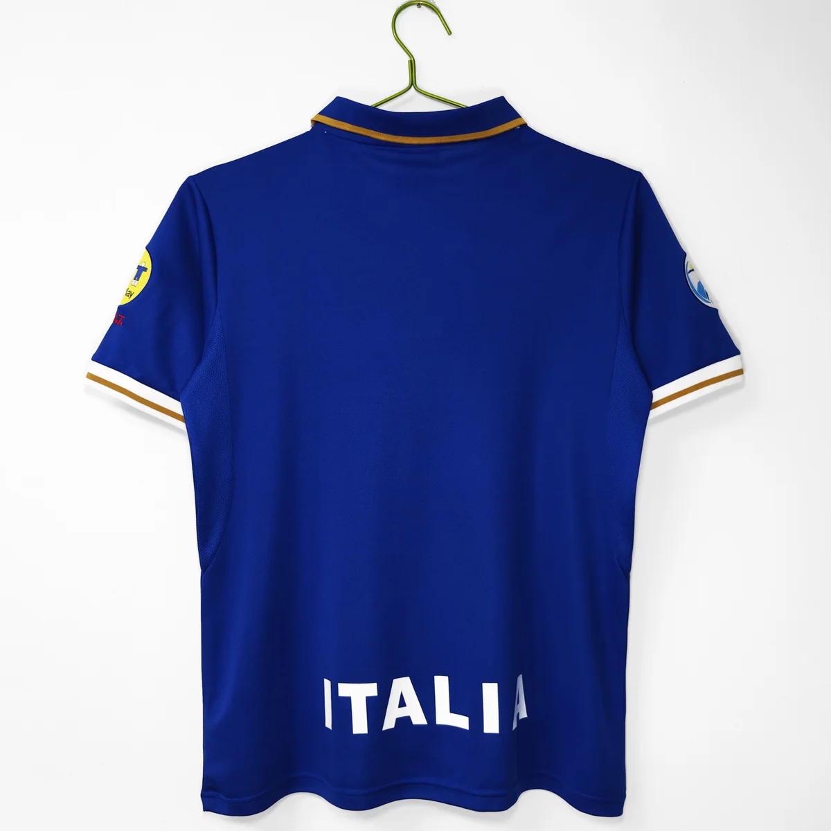 Italia 1996 Retro maglia azzurra polo oro