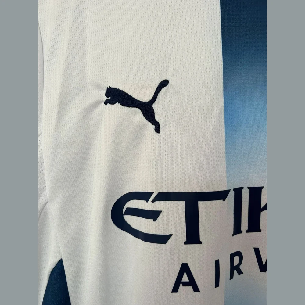 Manchester City 2026/27 Third maglia bianca versione Tifoso