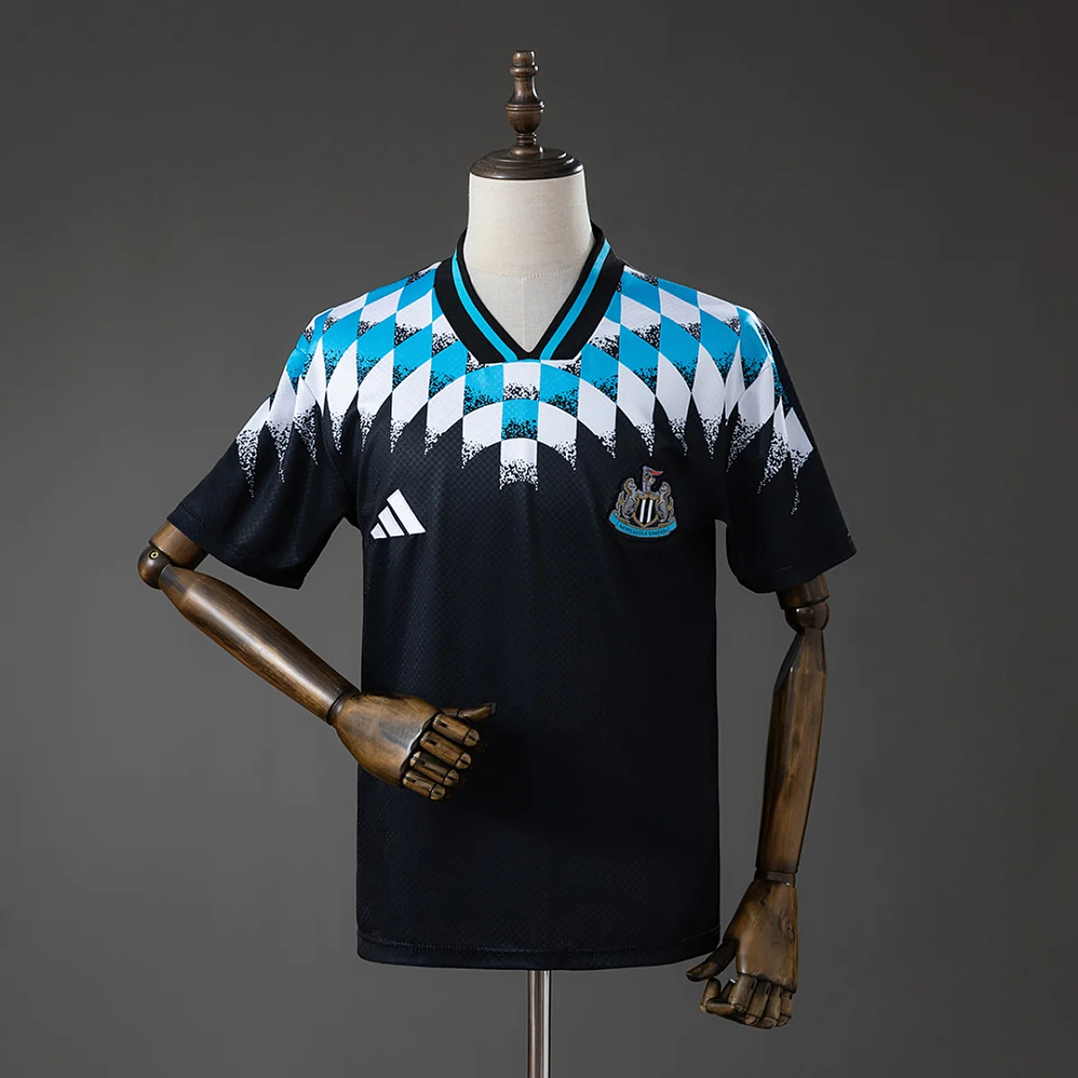 Newcastle Special Edition Maglia 2026/27 Calcio Nera Rombi