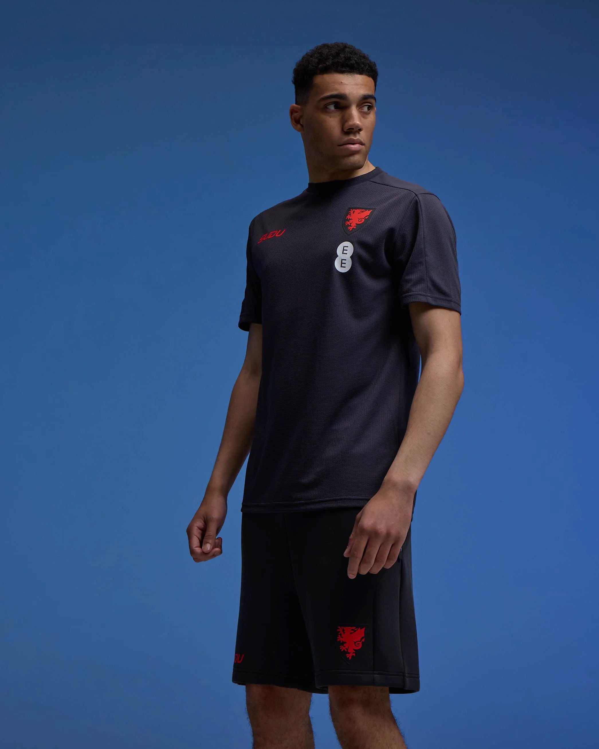 Wales Travel maglia SUDU 2026-28 Staff nera traspirante