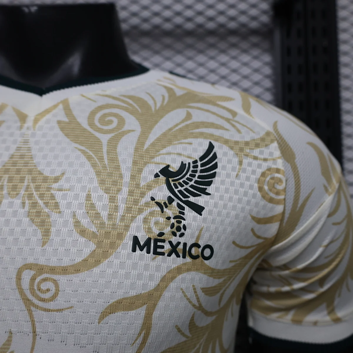 Tifoso Store Messico Special 2026/27 maglia calcio crema oro
