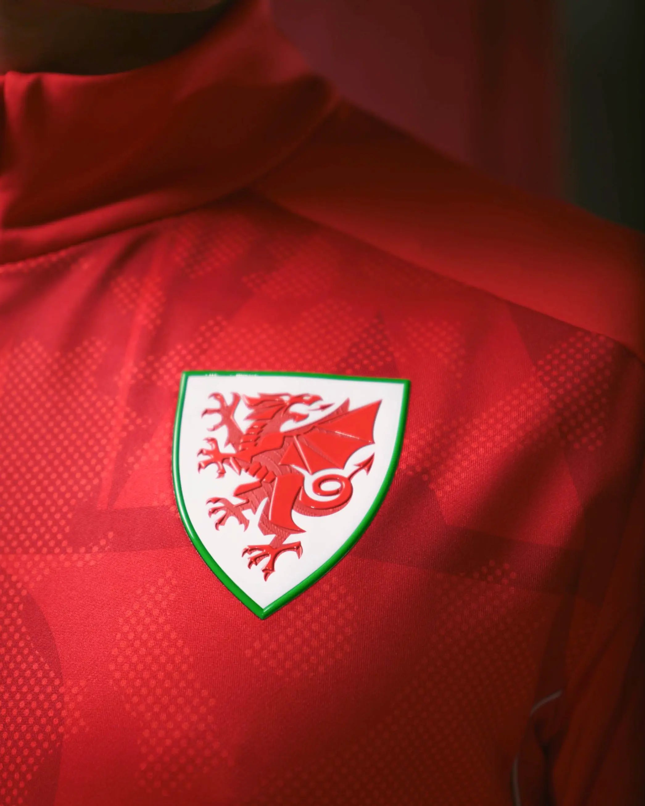 Wales SUDU 2026-28 Home felpa zip 1/4 nera XL