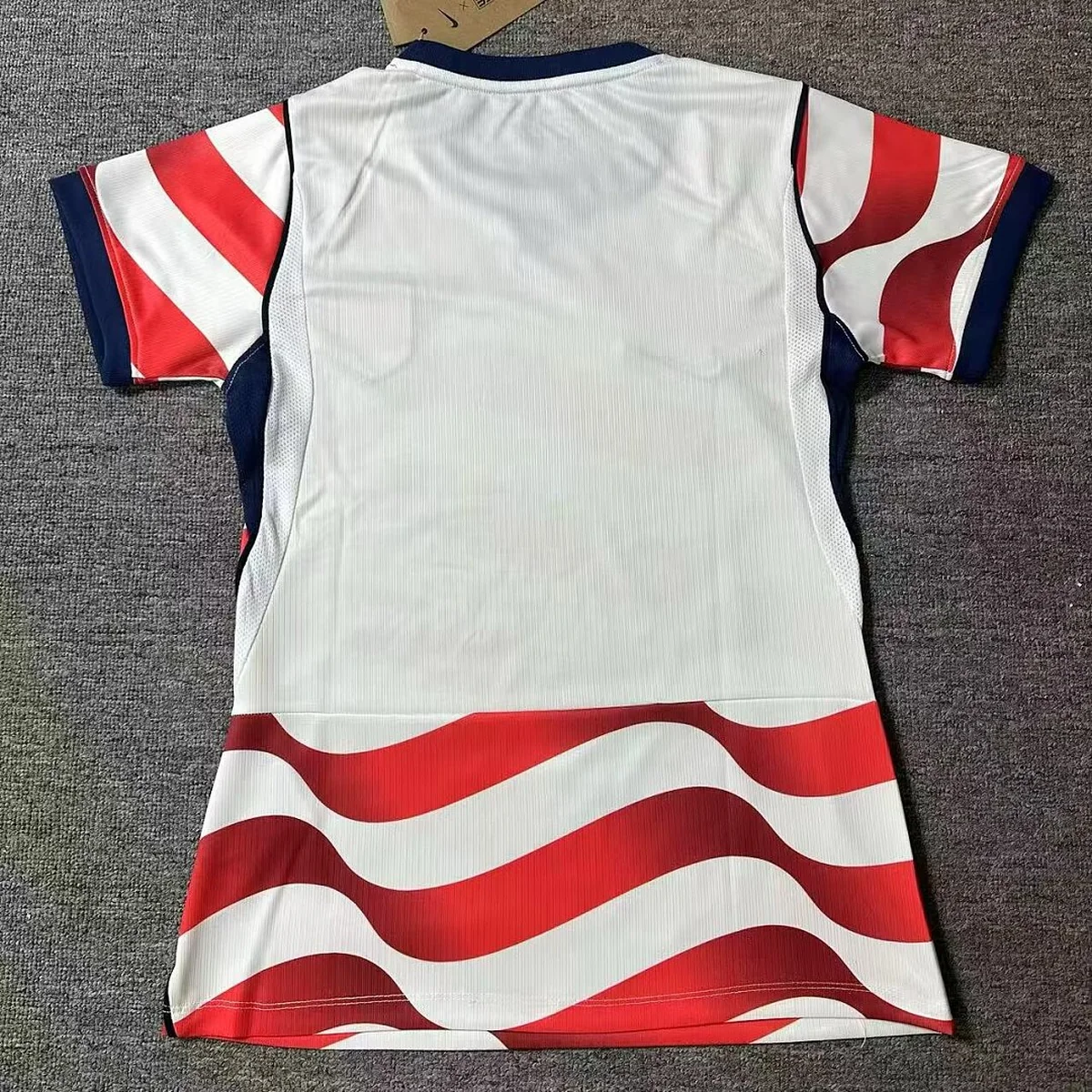 USA Donna 2026/27 prima maglia bianca onde rosse