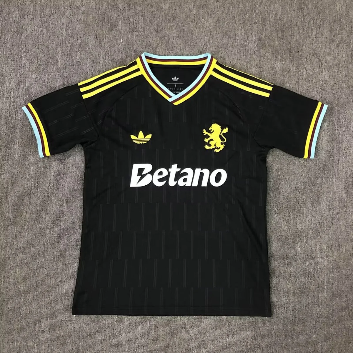 Tifoso Store Aston Villa Special 2026/27 maglia nera e gialla